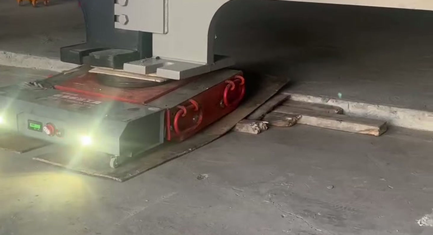 Battery Machine Skate Climbing Steep Slope
